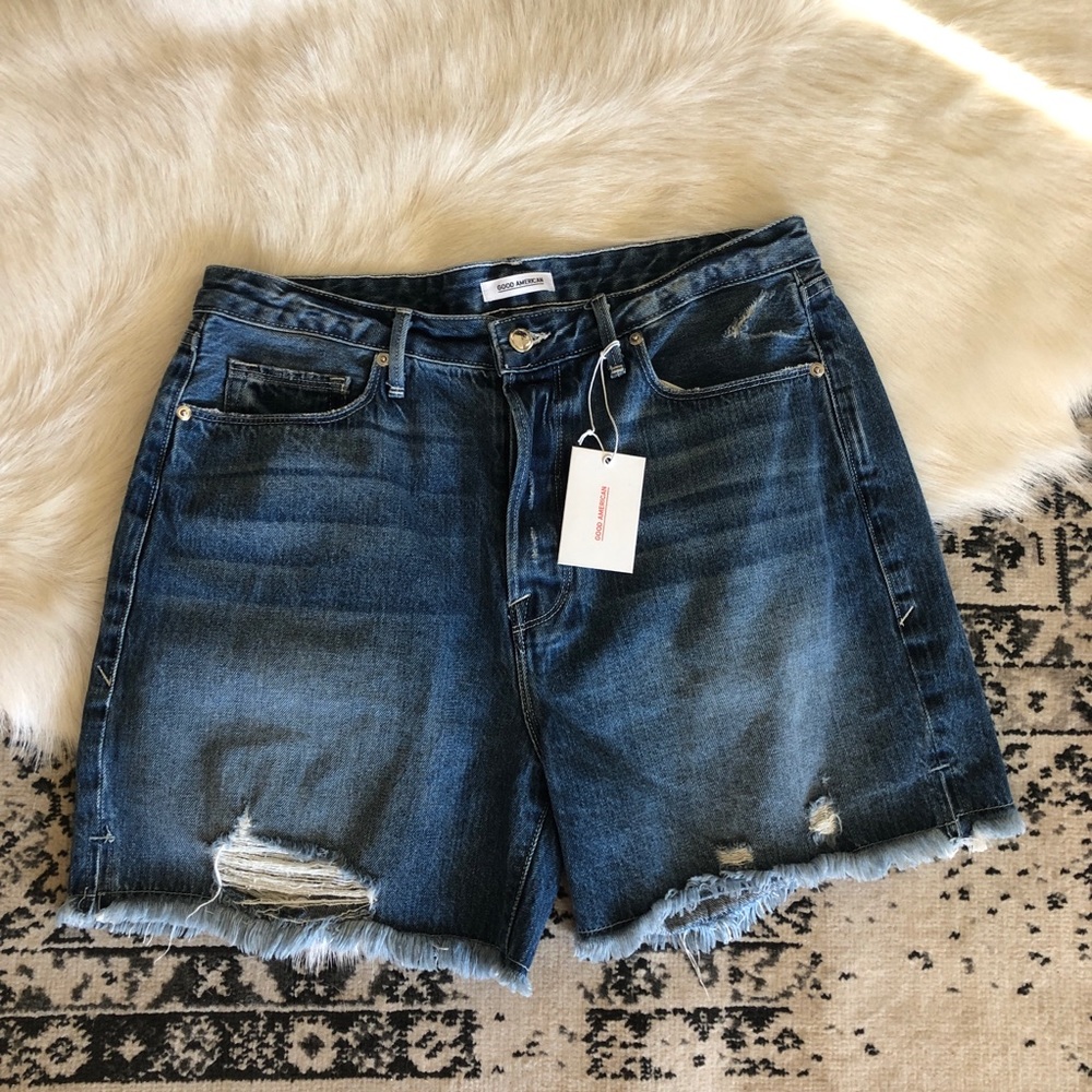 NWT- Good American - The Cut Off- denim shorts